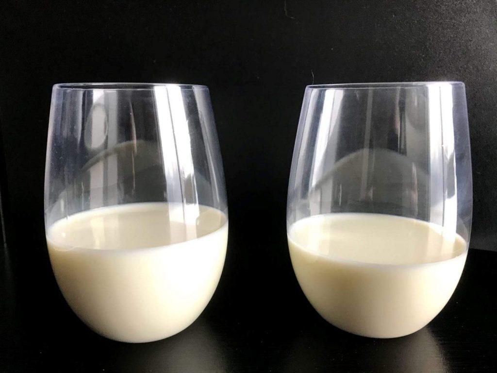 2 verres de lait PR 1568x1176 1